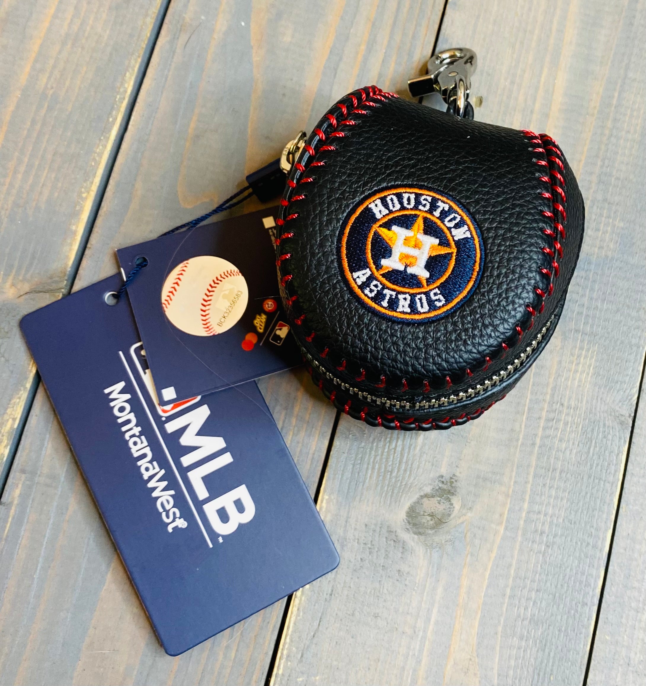 A S T R O OFFICAL coin purse!