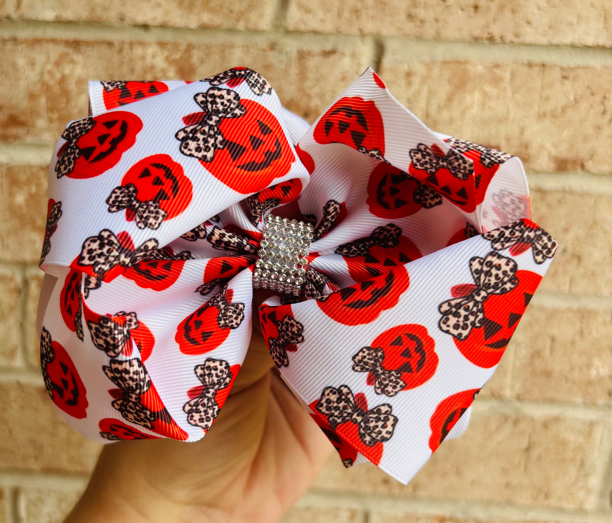 🎃🐆 SPOOKY + SASSY = THE PERFECT BOW! 🐆🎃