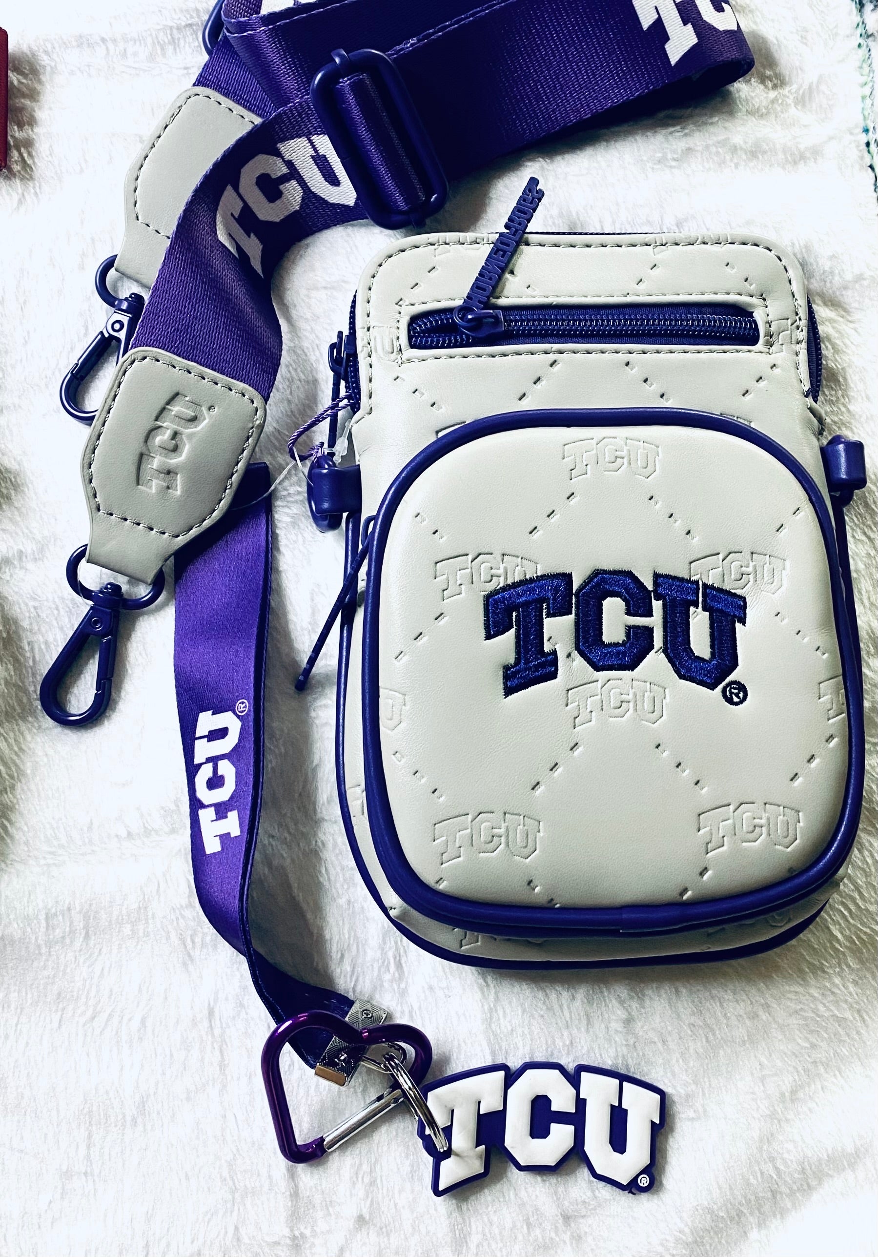 university - crossbody bags!
